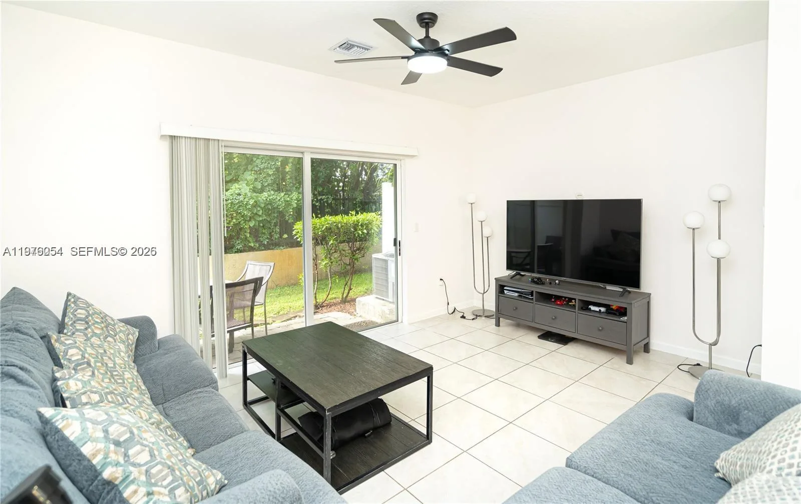 2820 NW 180th St, Miami Gardens, FL 33056