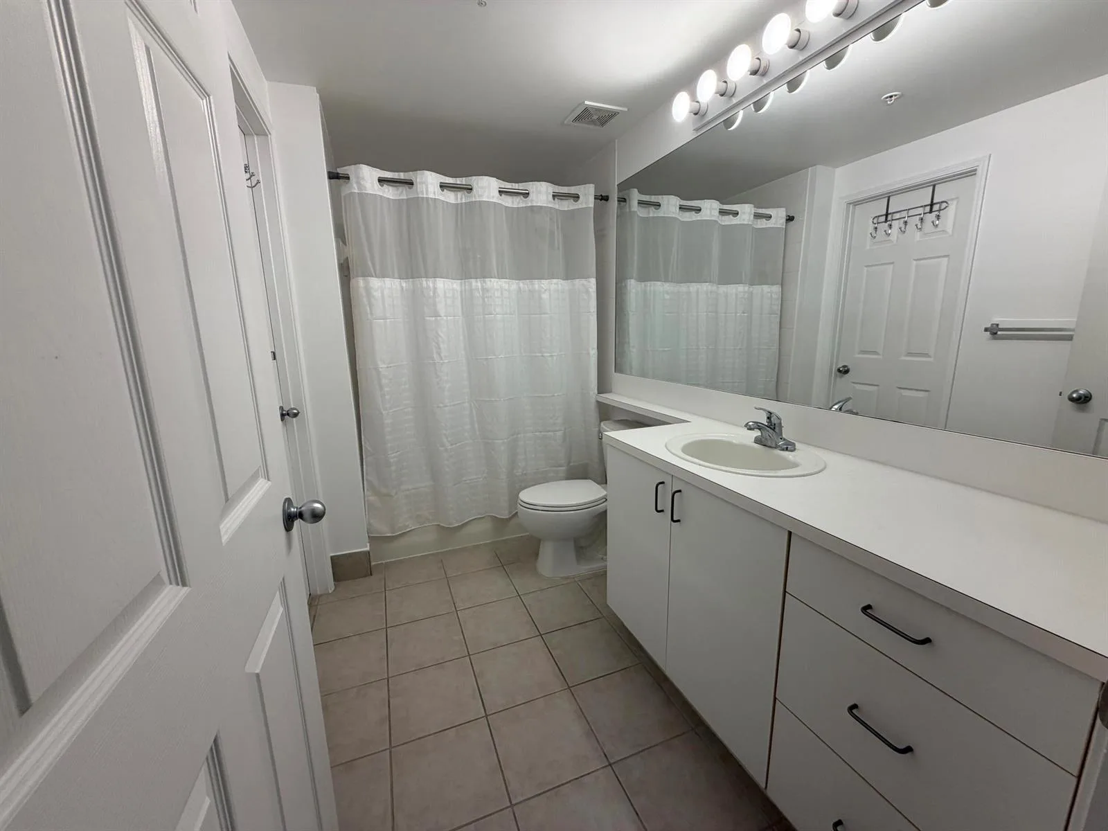 630 S SAPODILLA Avenue # 323, West Palm Beach, FL 33401 photo 12