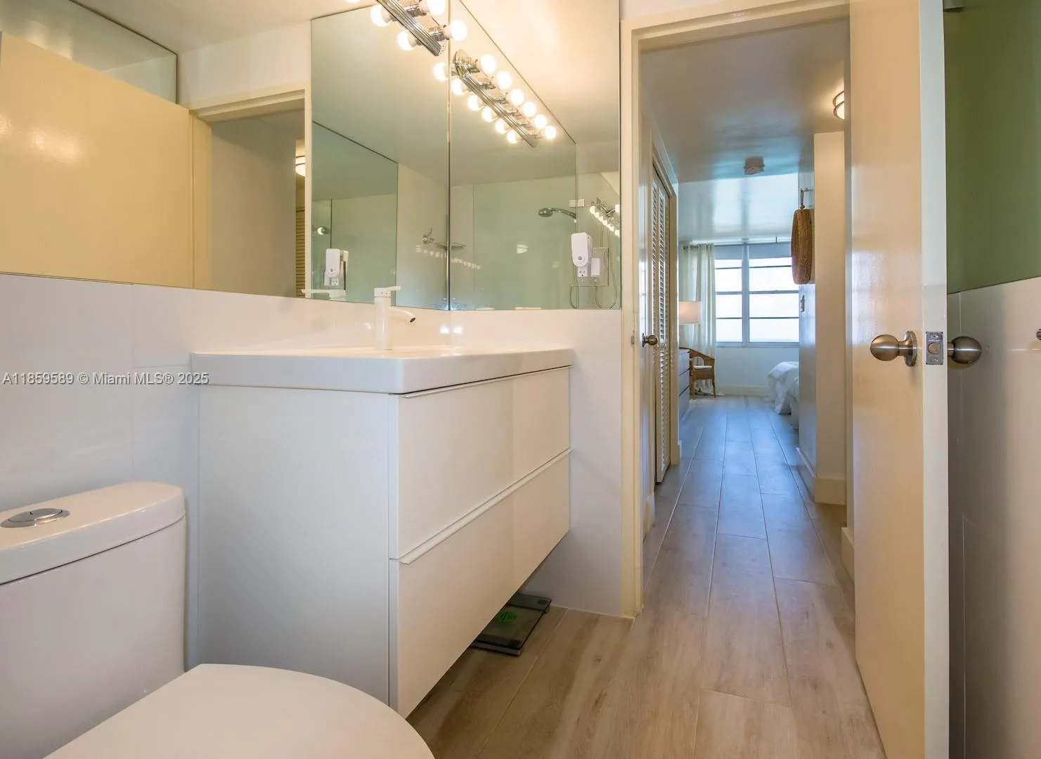 5601 Collins Ave # 1204, Miami Beach, FL 33140 photo 12