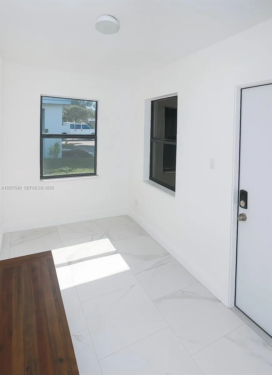 2231 NW 9th Ct, Fort Lauderdale, FL 33311 photo 3