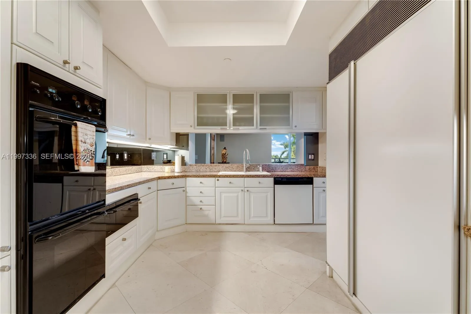 445 Grand Bay Dr # 412, Key Biscayne, FL 33149 photo 11