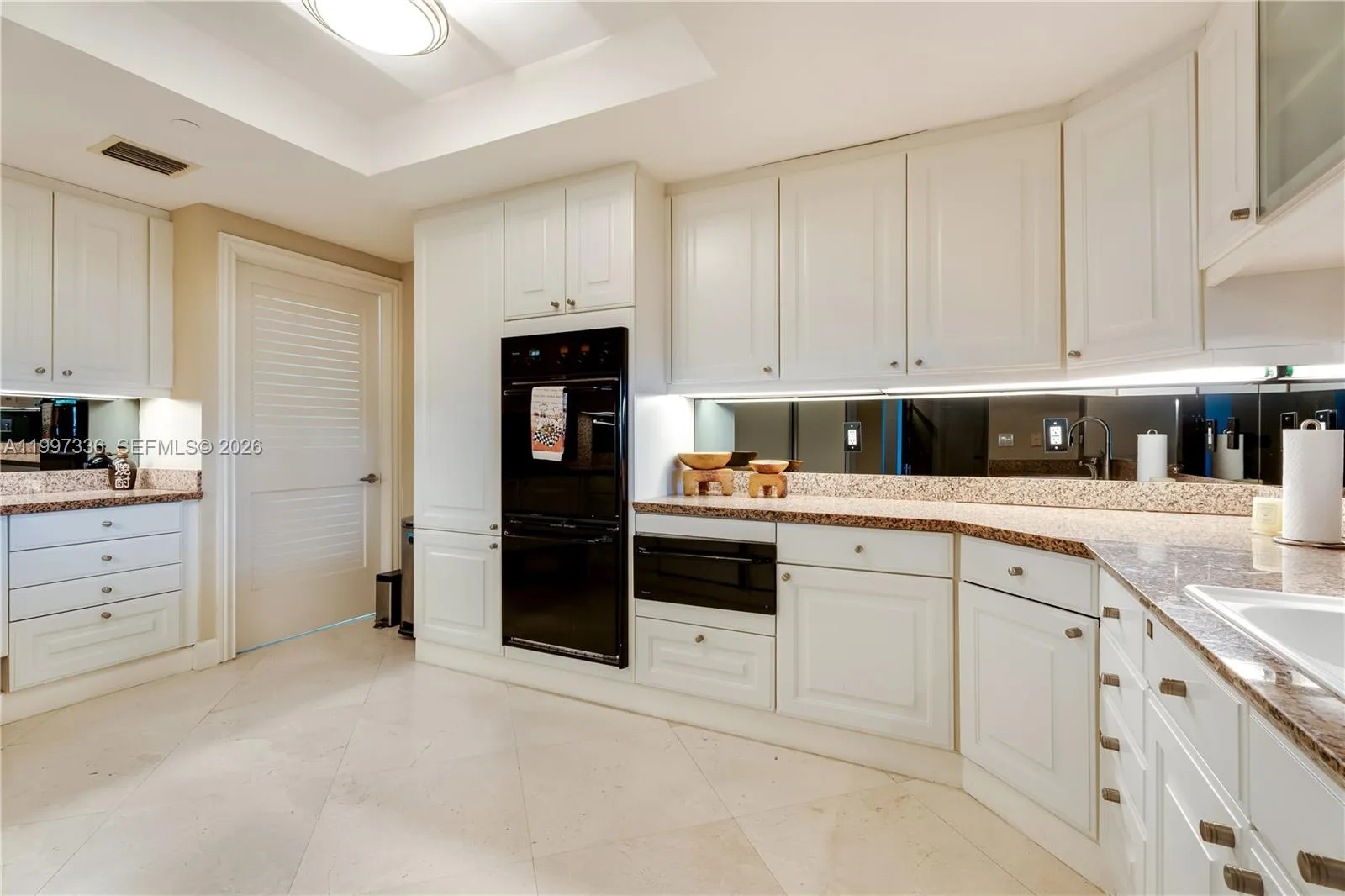 445 Grand Bay Dr # 412, Key Biscayne, FL 33149 photo 9