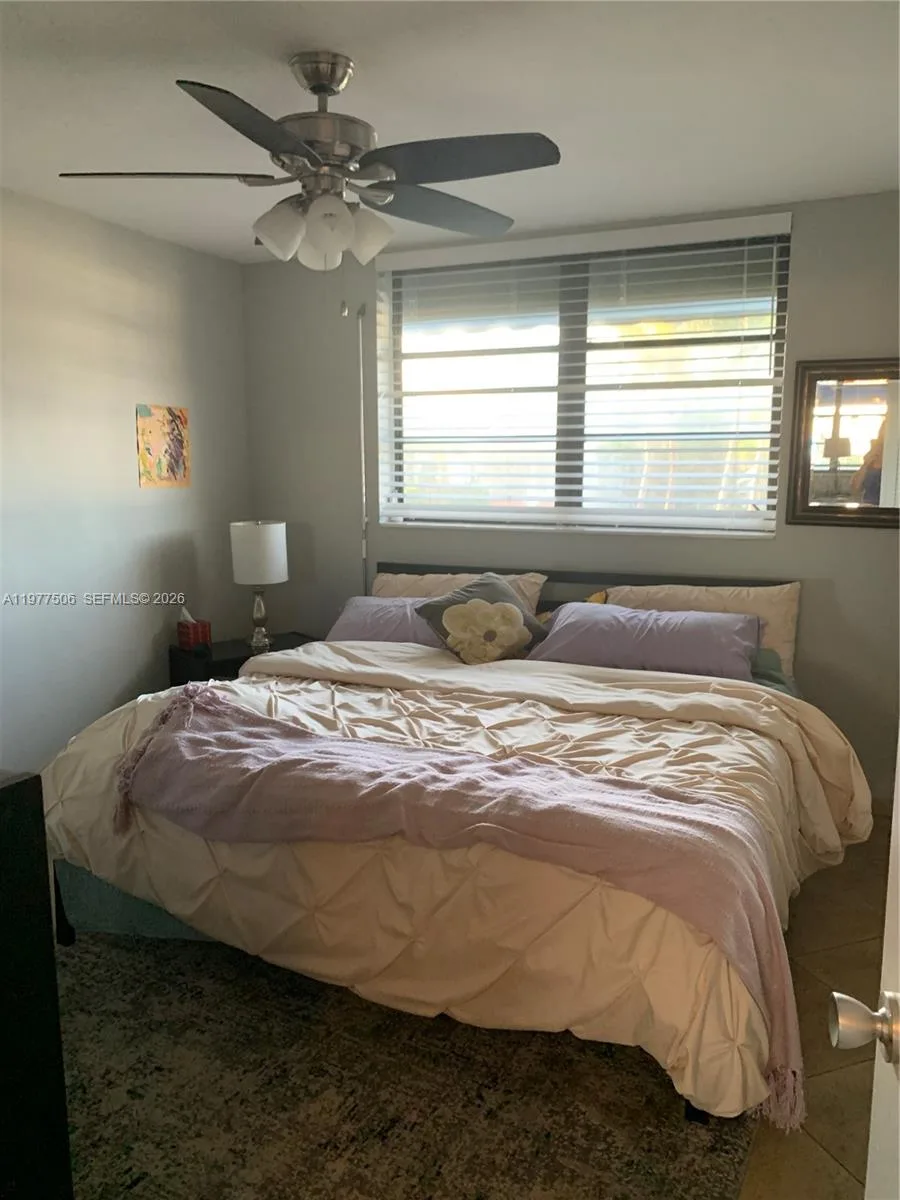 322 Taylor St # 2D, Hollywood, FL 33019 photo 13