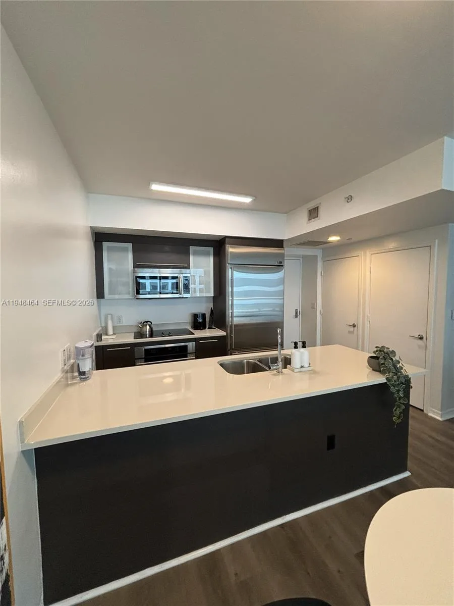 500 Brickell Ave # 3408, Miami, FL 33131 photo 11