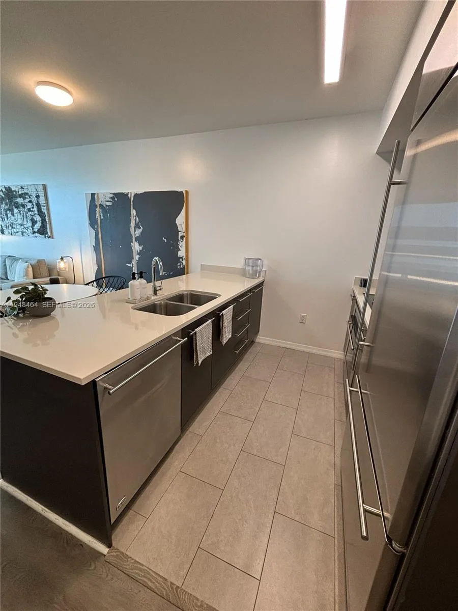 500 Brickell Ave # 3408, Miami, FL 33131 photo 12