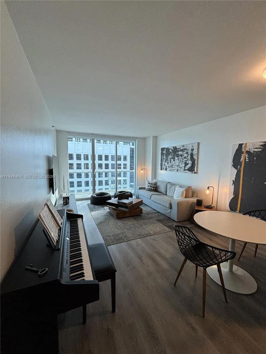 500 Brickell Ave # 3408, Miami, FL 33131 photo 2