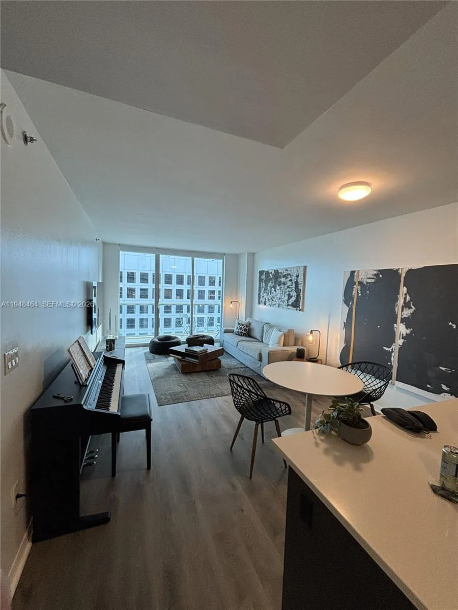 500 Brickell Ave # 3408, Miami, FL 33131 photo 3