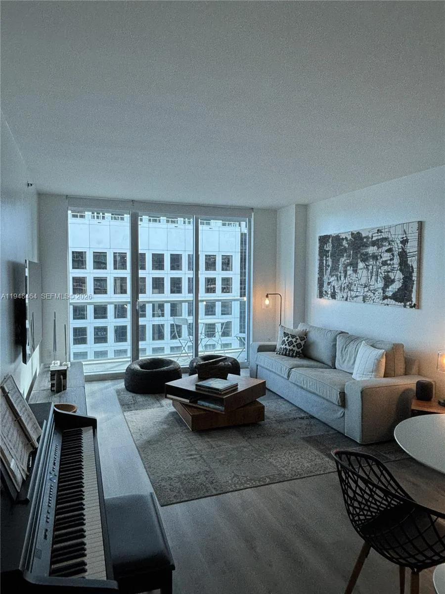 500 Brickell Ave # 3408, Miami, FL 33131 photo 6