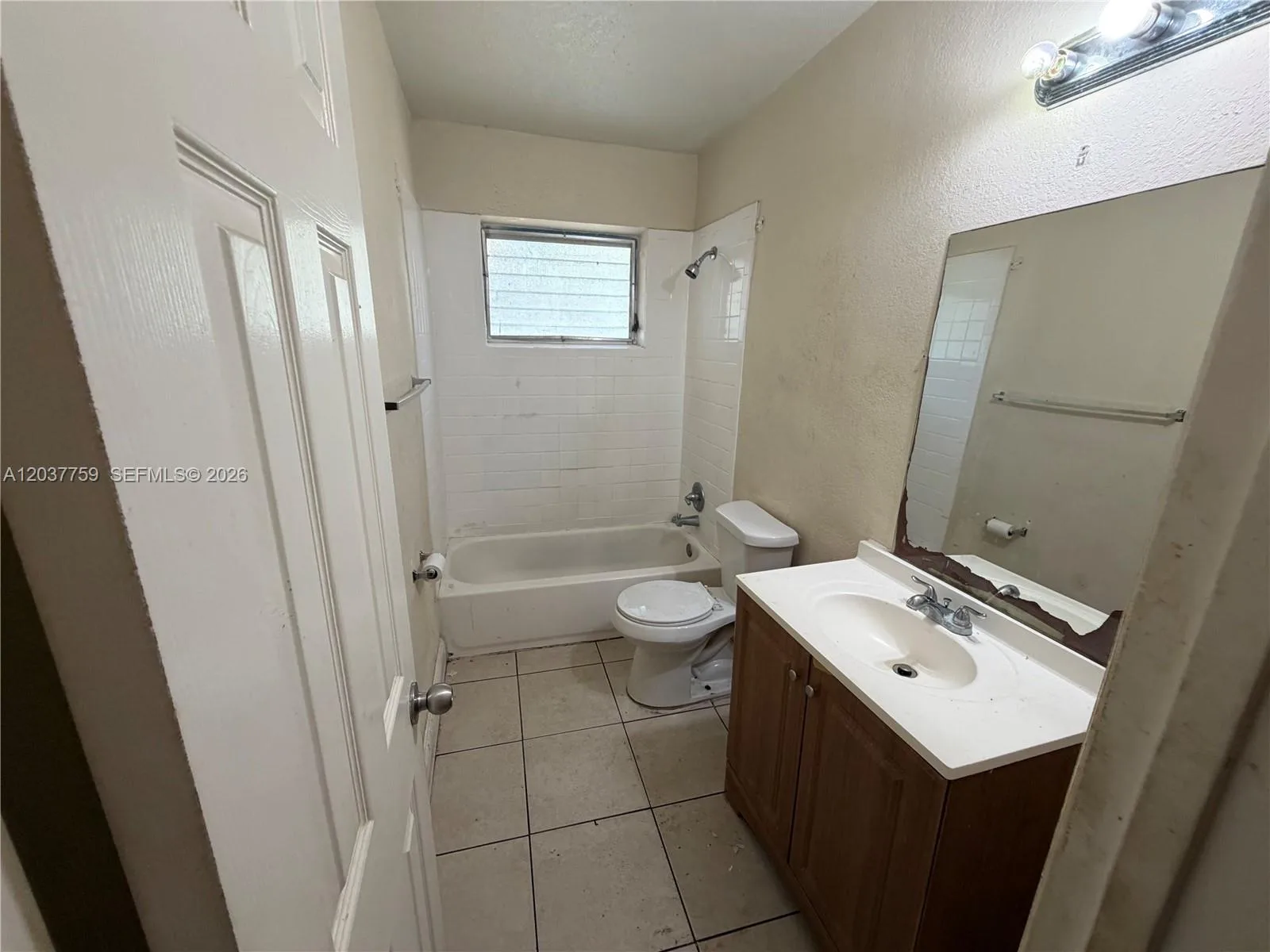 17805 NE 7th Ct, Miami, FL 33162 photo 4