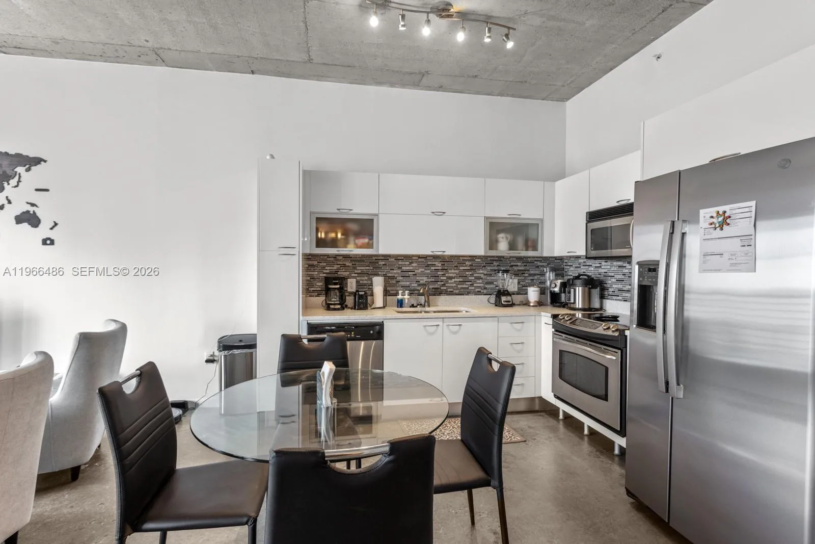 133 NE 2nd Ave # 1815, Miami, FL 33132 photo 6