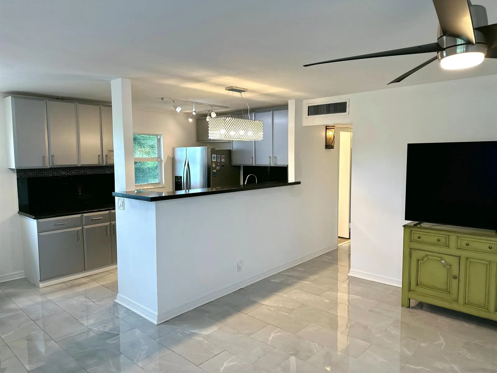 196 Tuscany C Lane, Delray Beach, FL 33446 photo 2