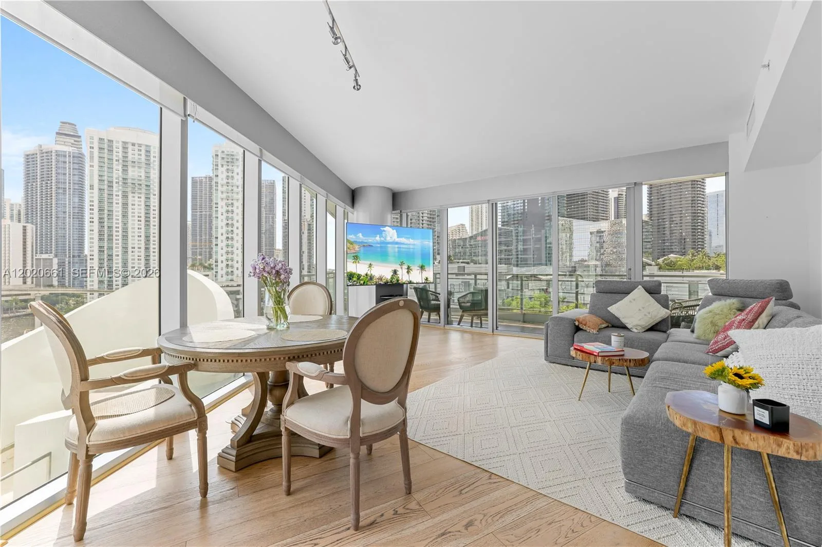 92 SW 3rd St # 1201, Miami, FL 33130 photo 7