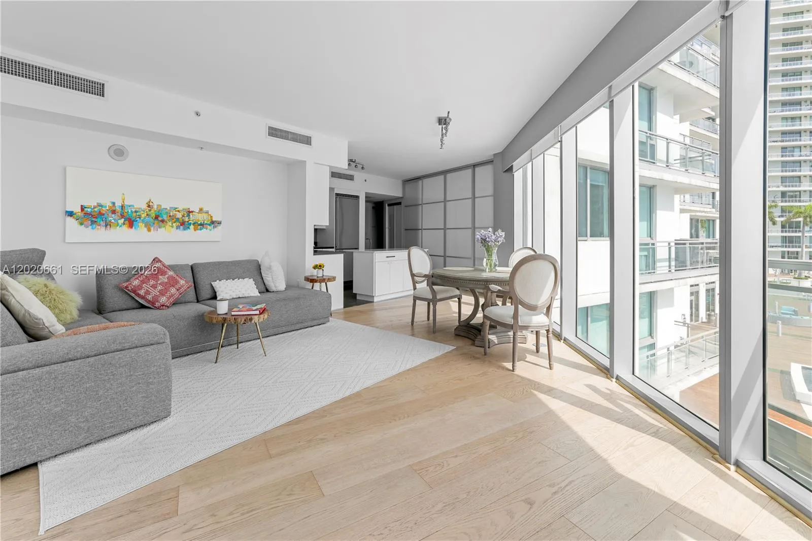 92 SW 3rd St # 1201, Miami, FL 33130 photo 9