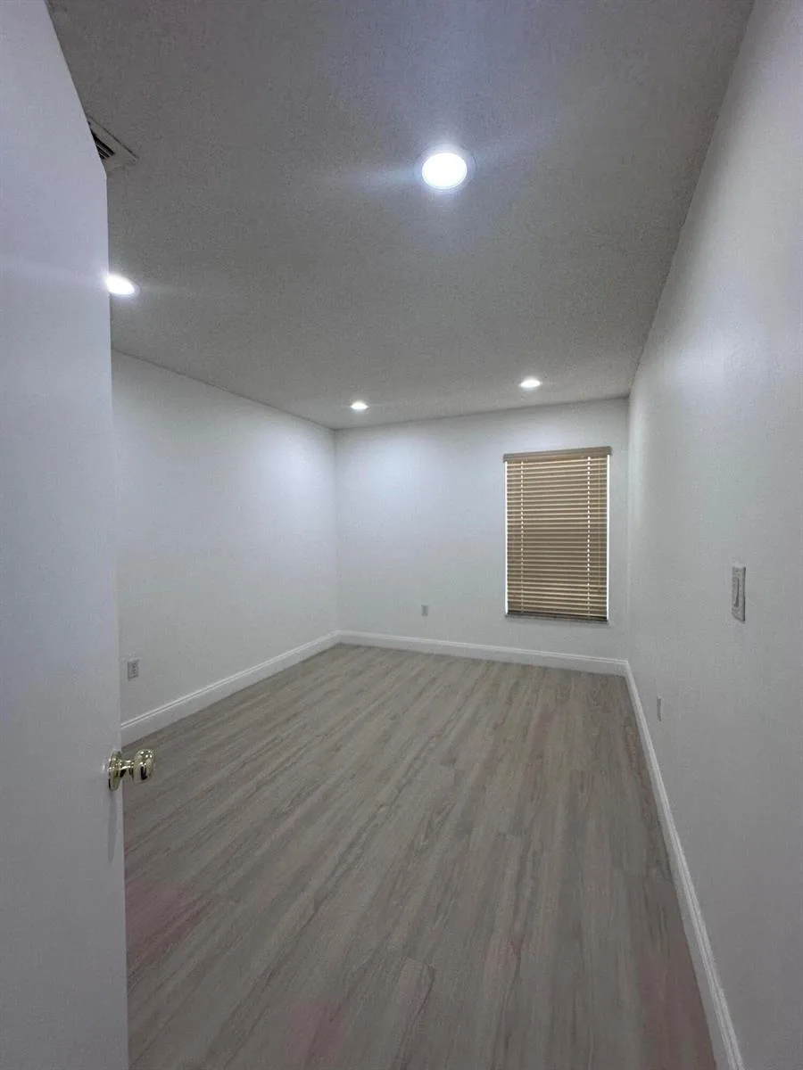 19823 NW 64th Place, Hialeah, FL 33015 photo 10
