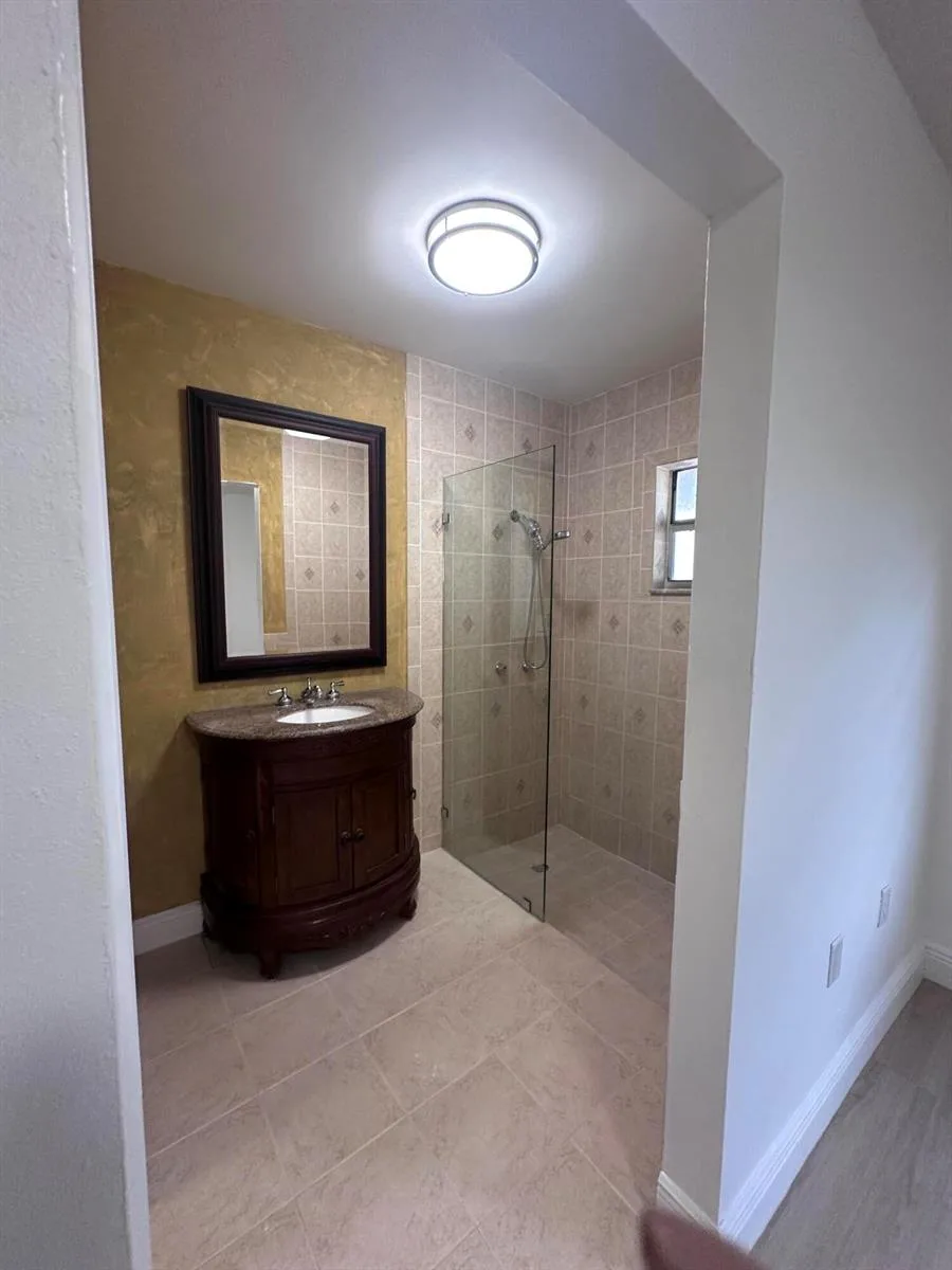 19823 NW 64th Place, Hialeah, FL 33015 photo 12