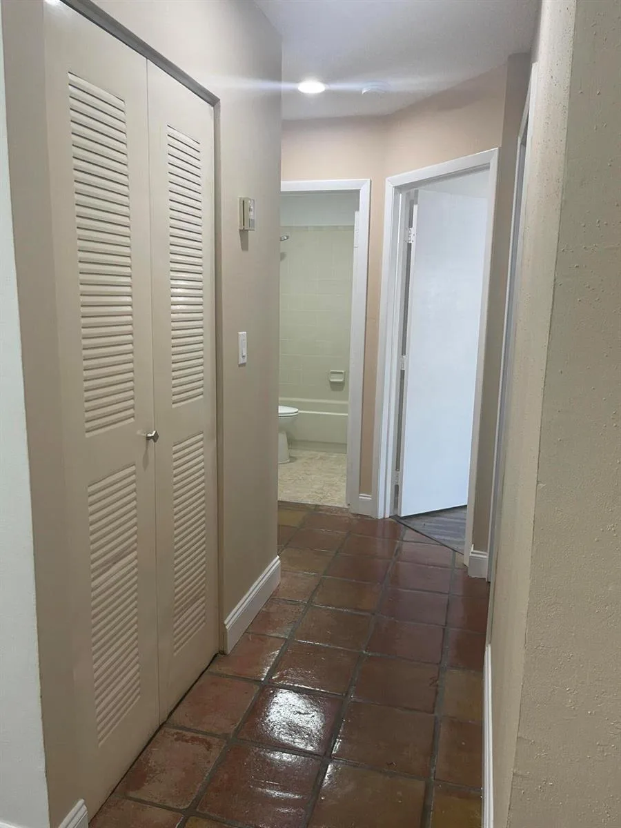 19823 NW 64th Place, Hialeah, FL 33015 photo 6