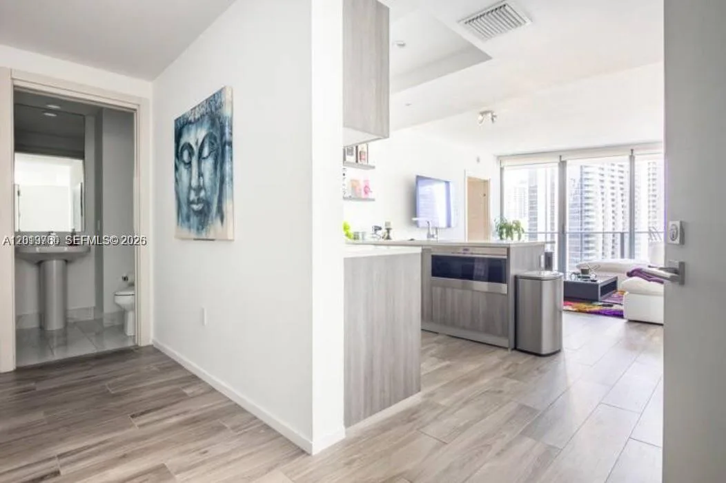 801 S Miami Ave # 1703, Miami, FL 33130 photo 4