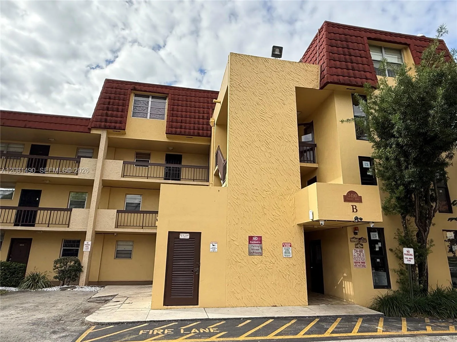 3490 Foxcroft Rd # B208, Miramar, FL 33025