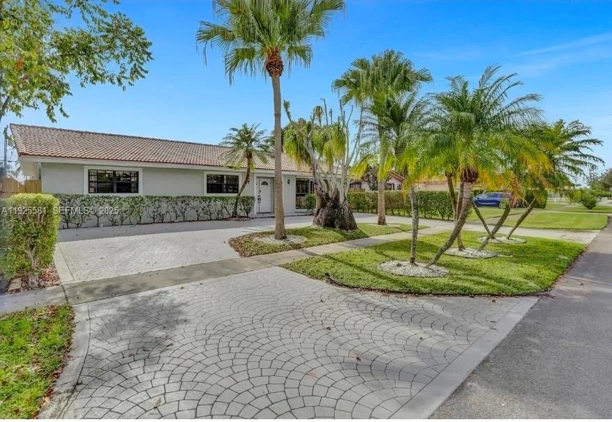 5500 Buchanan St, Hollywood, FL 33021 photo 3
