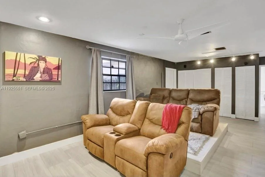 5500 Buchanan St, Hollywood, FL 33021 photo 9