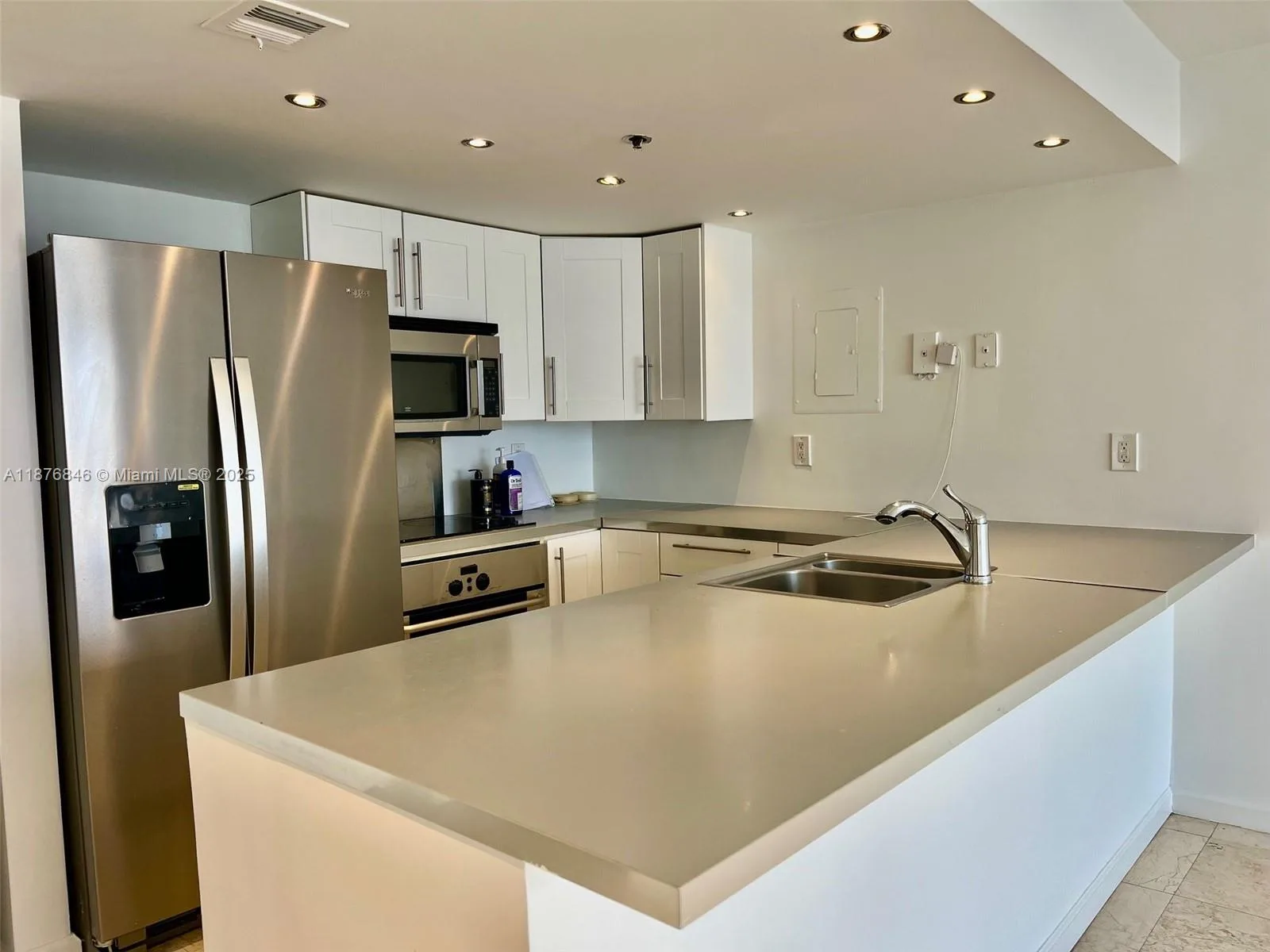 7601 E Treasure Dr # 2308, North Bay Village, FL 33141 photo 4