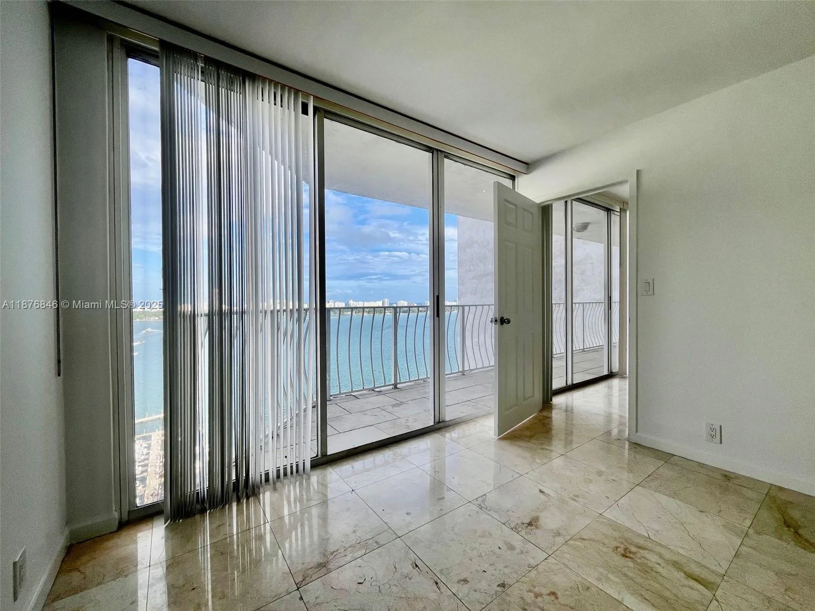 7601 E Treasure Dr # 2308, North Bay Village, FL 33141 photo 5