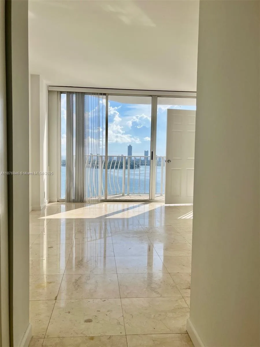 7601 E Treasure Dr # 2308, North Bay Village, FL 33141 photo 6