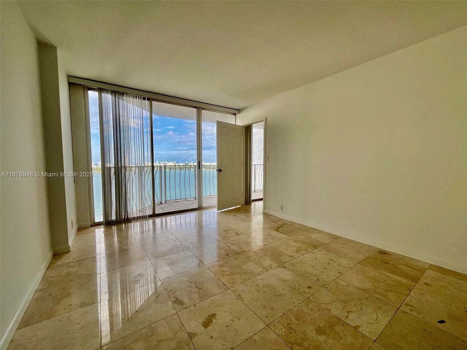 7601 E Treasure Dr # 2308, North Bay Village, FL 33141 photo 8