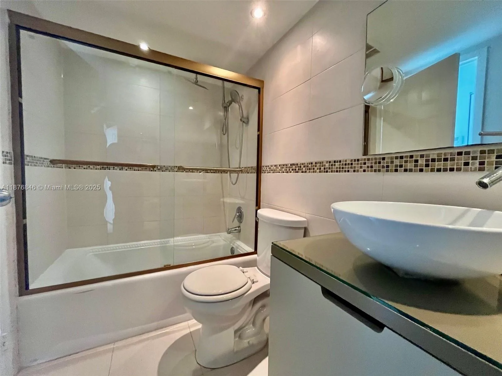 7601 E Treasure Dr # 2308, North Bay Village, FL 33141 photo 9