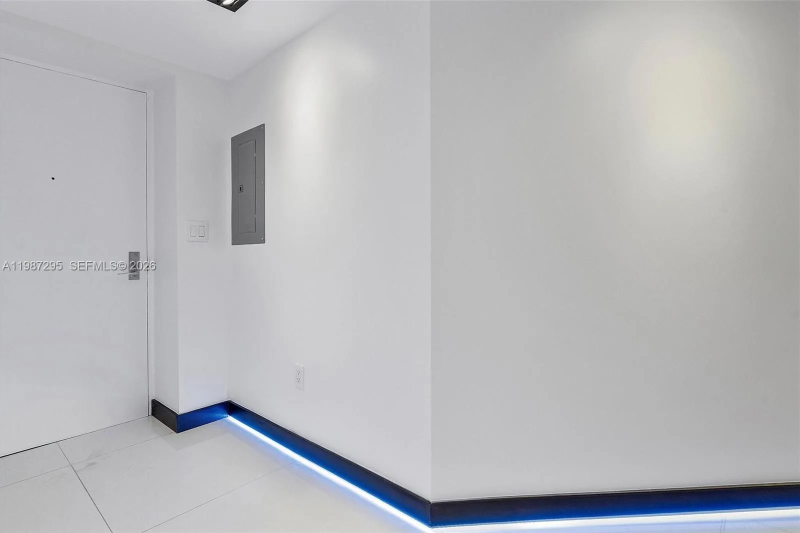 55 SE 6th St # 1607, Miami, FL 33131 photo 3