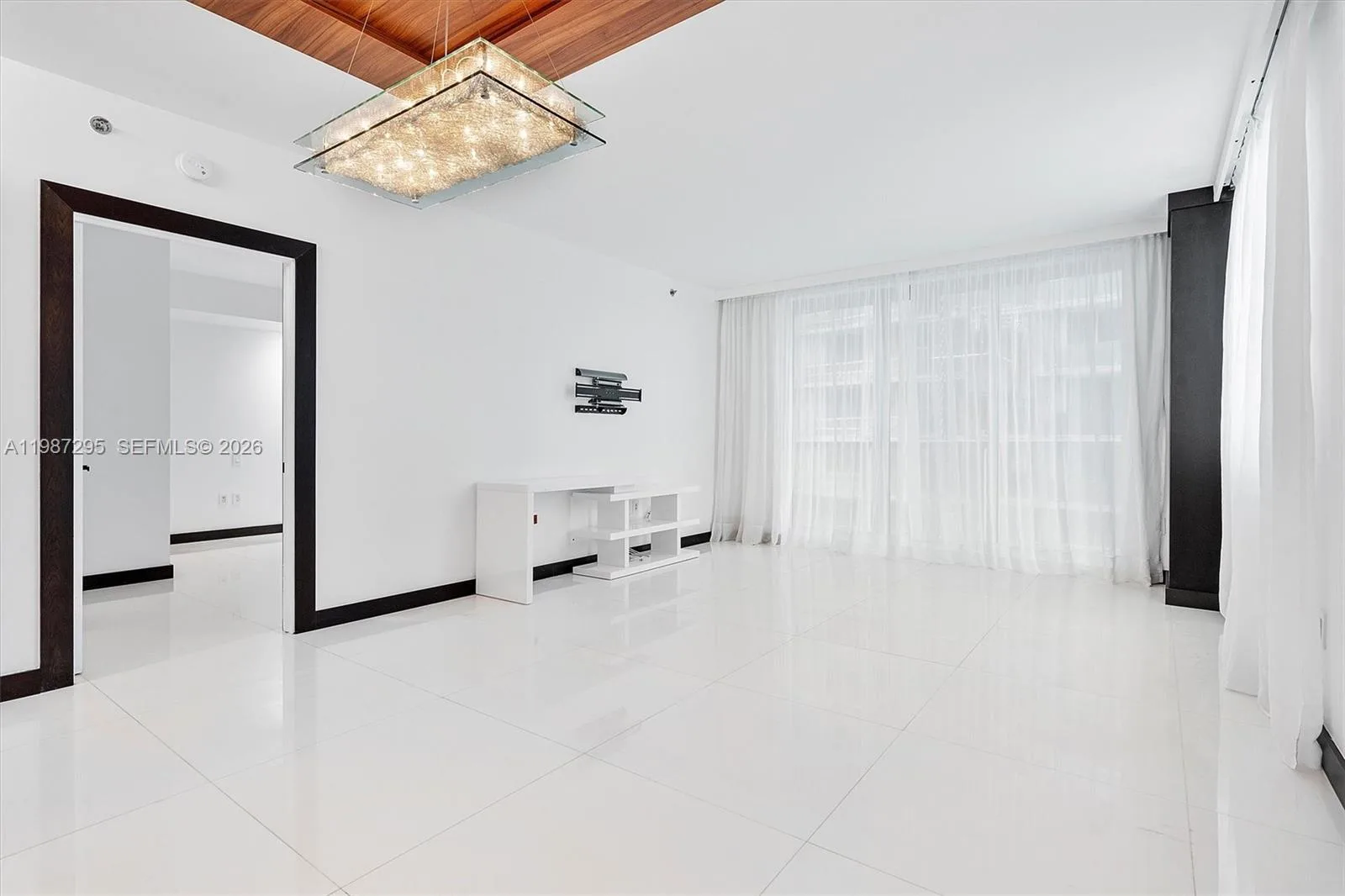 55 SE 6th St # 1607, Miami, FL 33131 photo 6