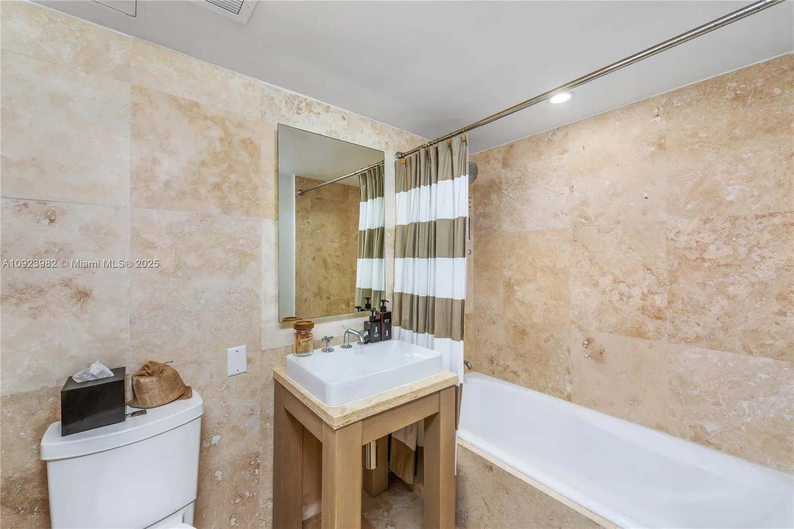 102 24th St # 1544, Miami Beach, FL 33139 photo 11