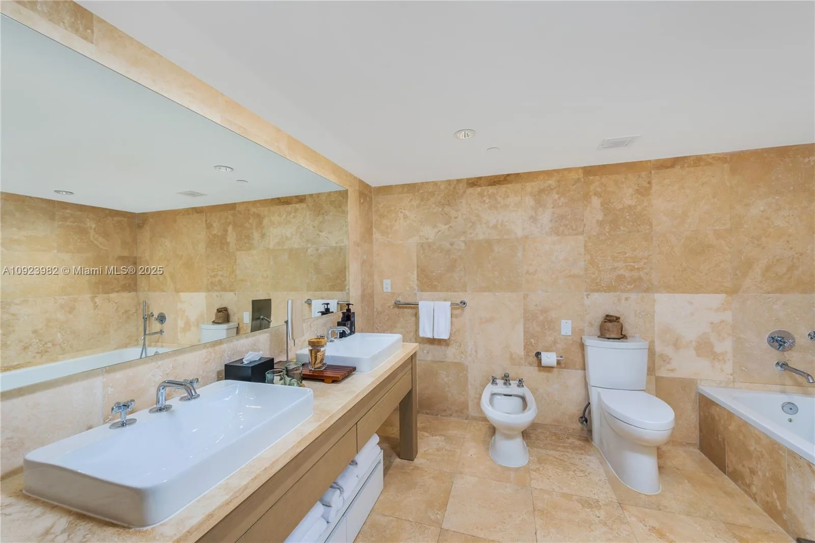 102 24th St # 1544, Miami Beach, FL 33139 photo 9