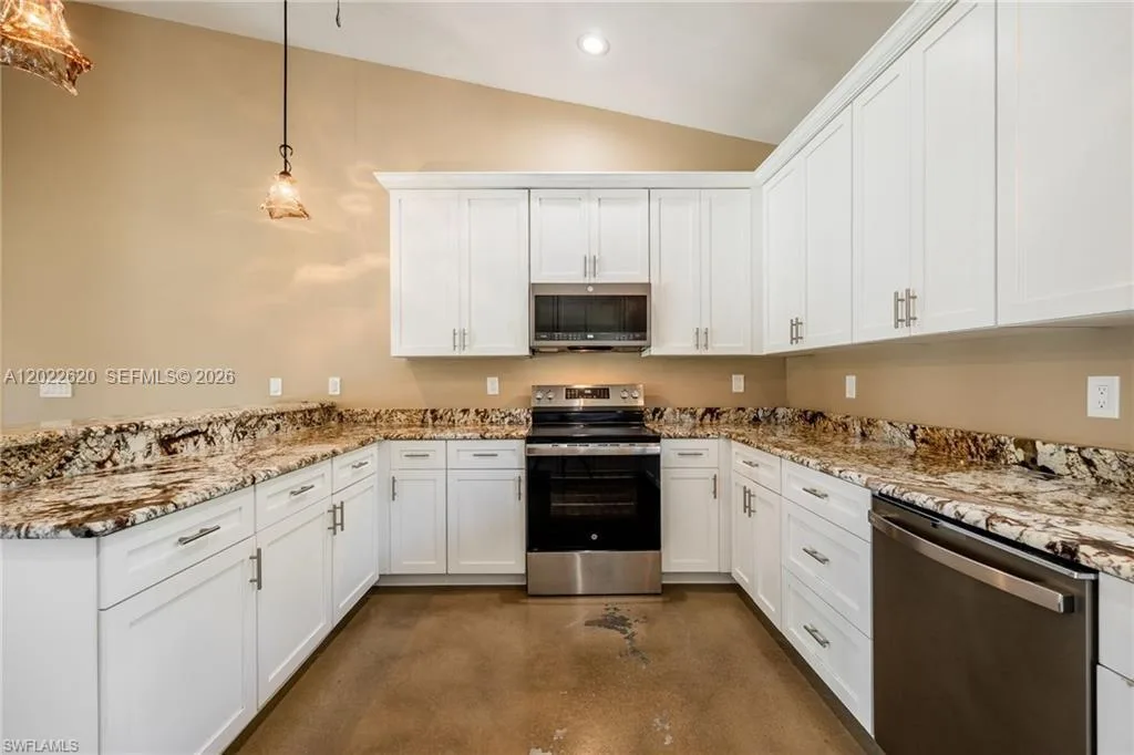 5535 COUNTY ROAD 78, La Belle, FL 33935 photo 11