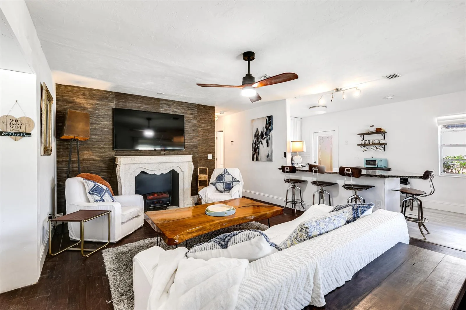 609 S Arnold Avenue, Lantana, FL 33462
