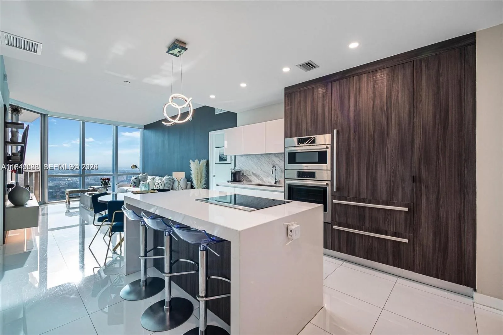 851 NE 1st Ave # 4108, Miami, FL 33132