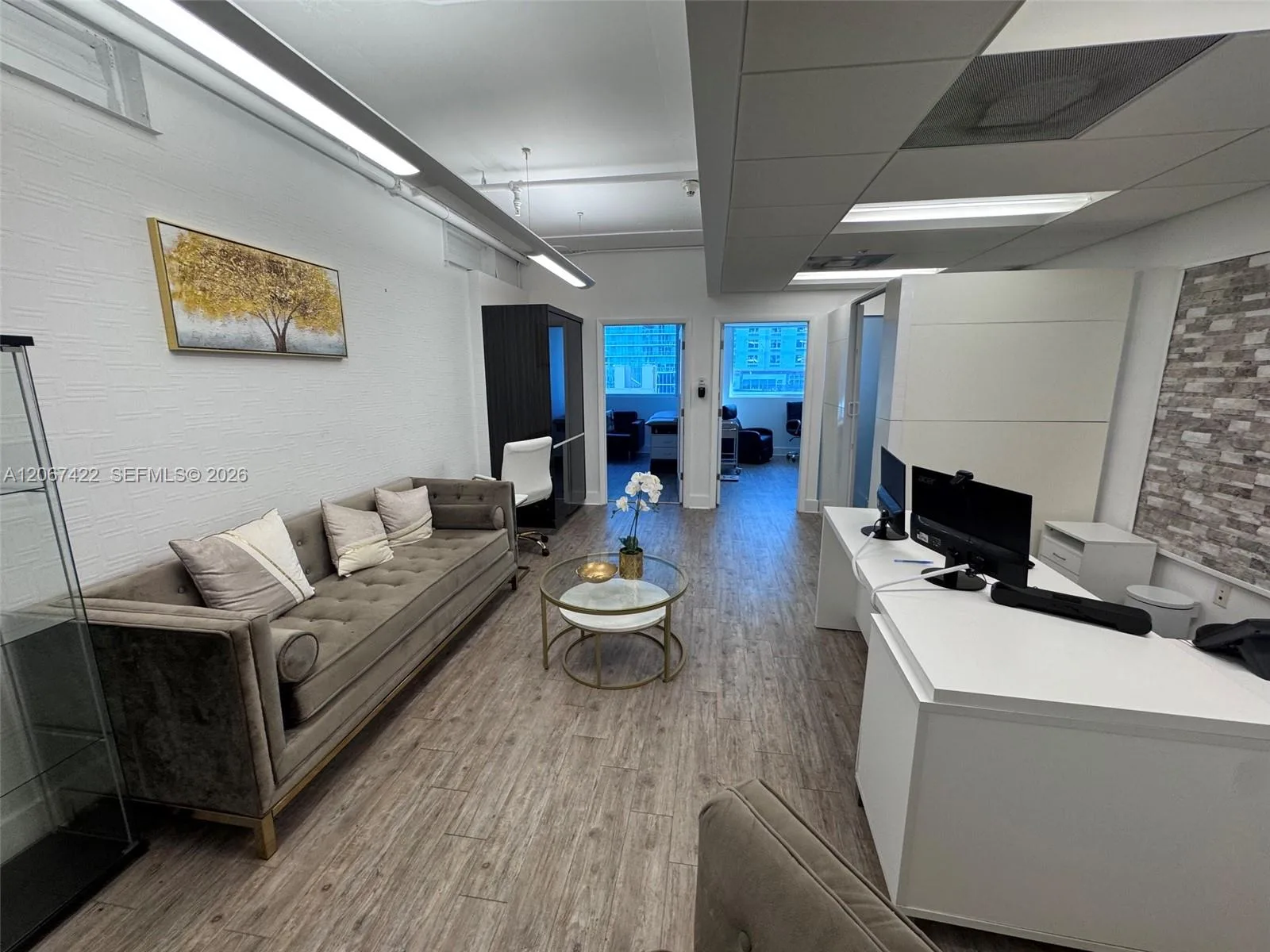 40 SW 13th St # 402, Miami, FL 33130 photo 3