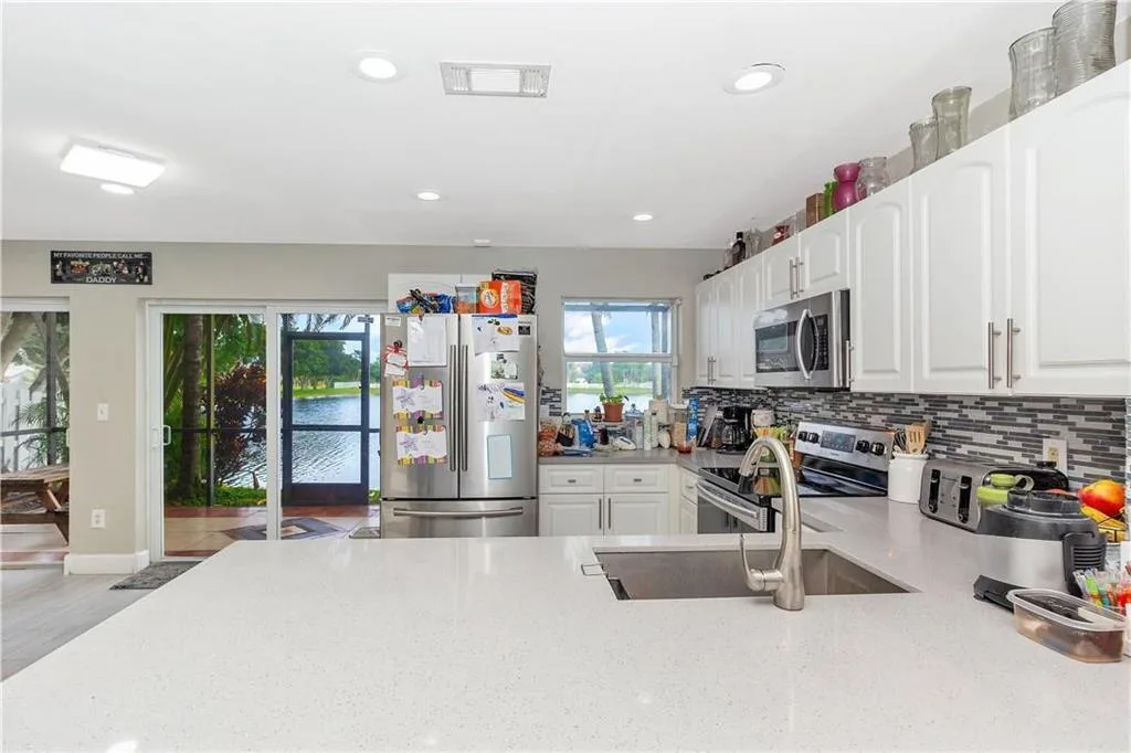 9812 NW 9th Court, Plantation, FL 33324 photo 8
