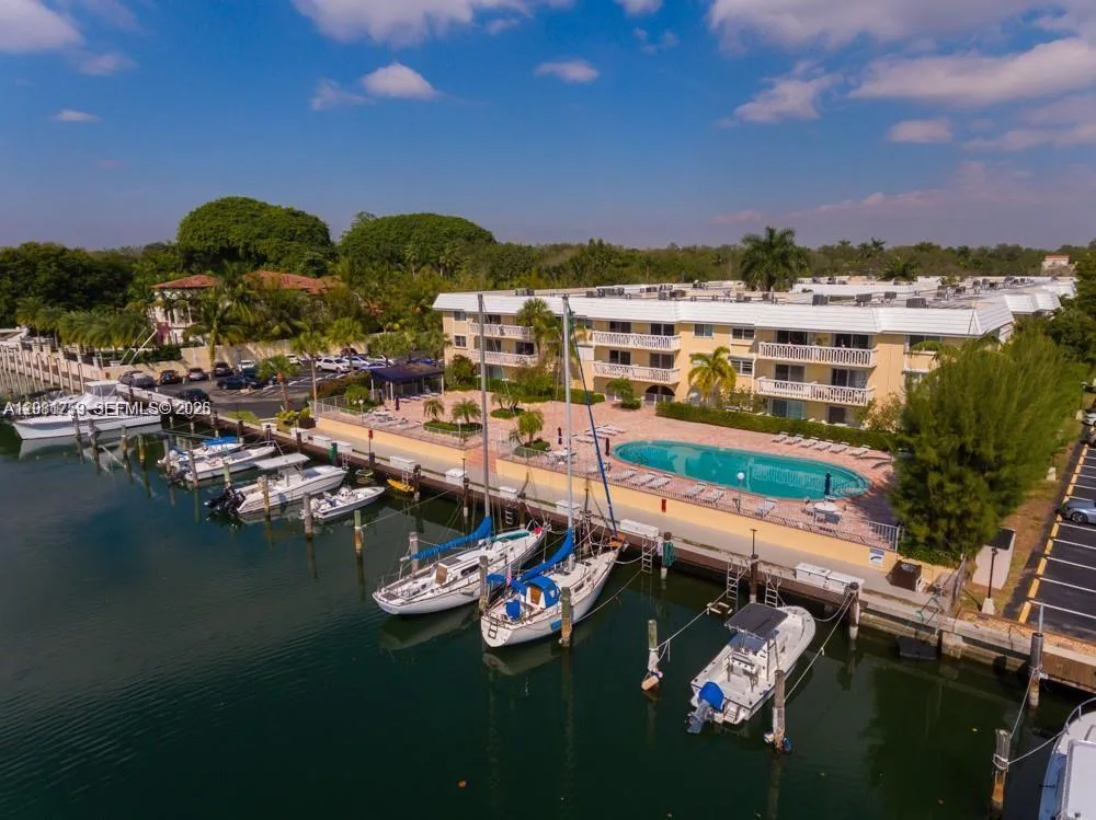 100 Edgewater Dr # 305, Coral Gables, FL 33133