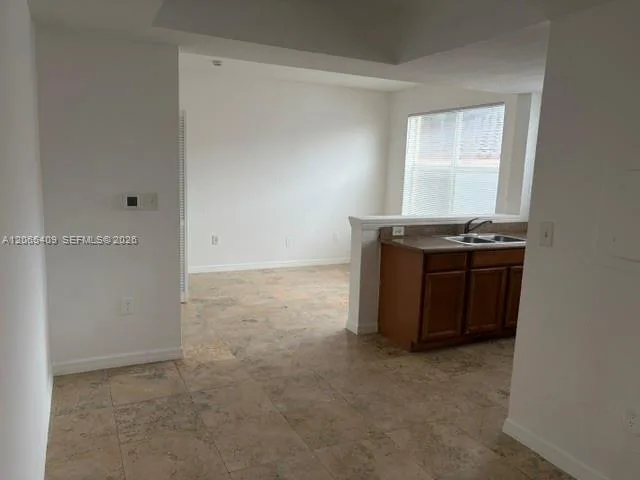 953 SW 10th St # 6, Miami, FL 33130