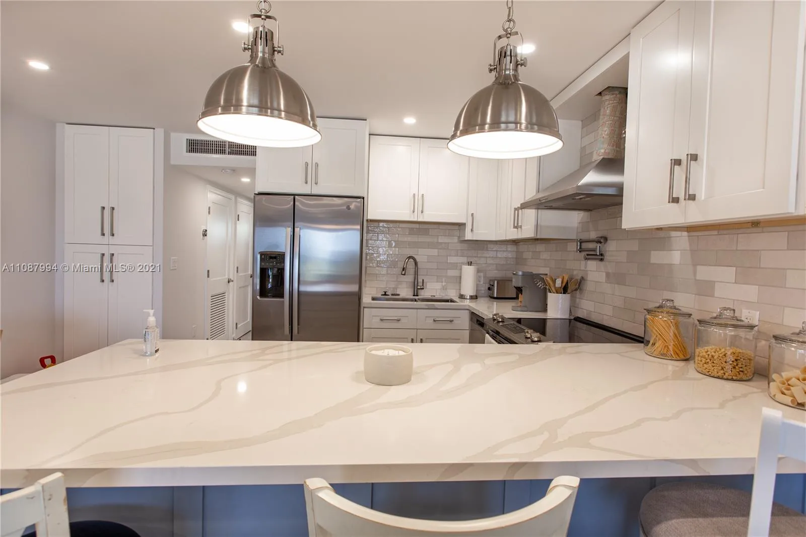 300 Oregon St # 204, Hollywood, FL 33019 photo 5