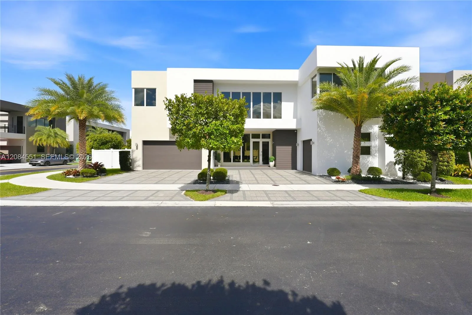 7525 NW 103rd Pl, Doral, FL 33178