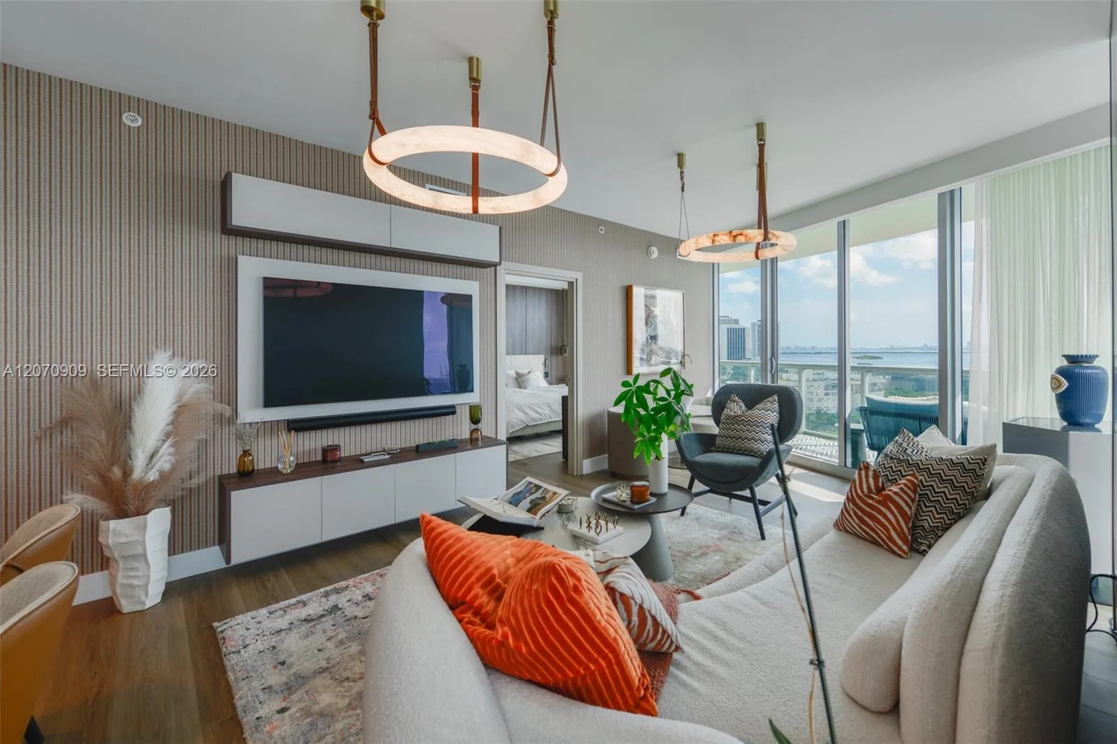 888 Biscayne Blvd # 1509, Miami, FL 33132 photo 4