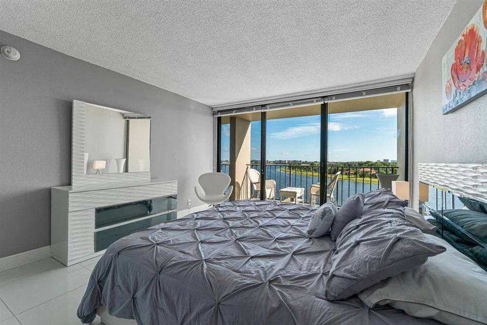 1830 Embassy Drive # 613, West Palm Beach, FL 33401 photo 11