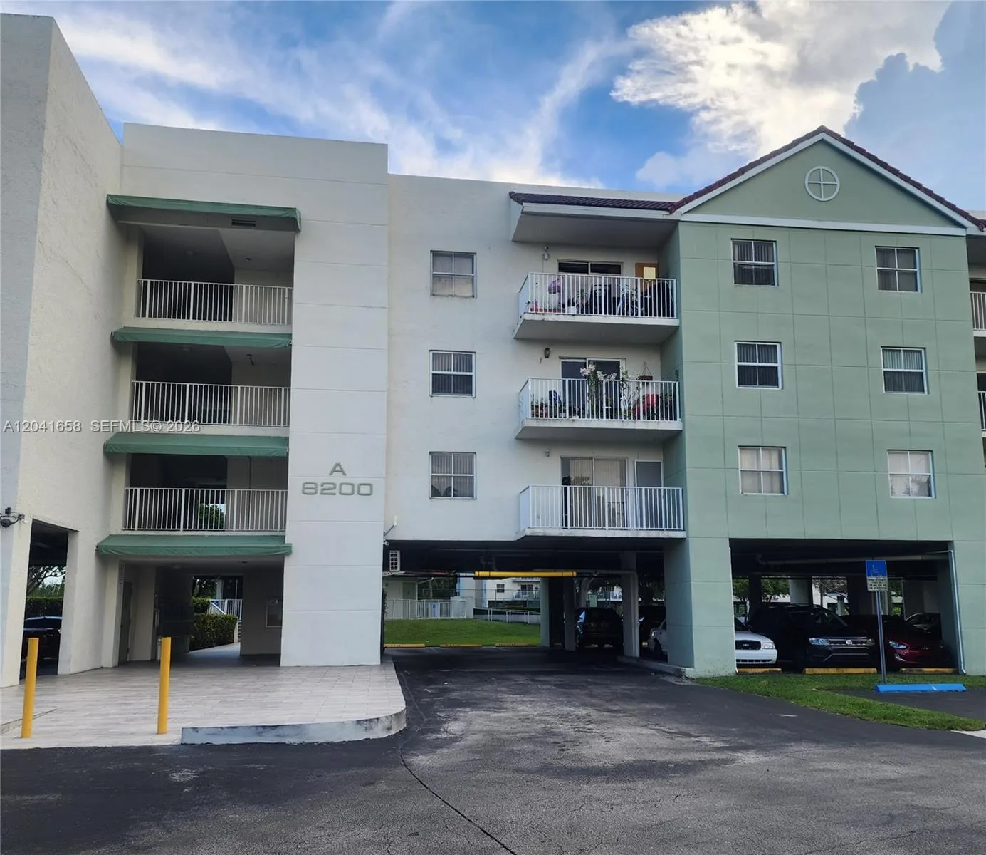 8200 SW 210th St # 111, Cutler Bay, FL 33189