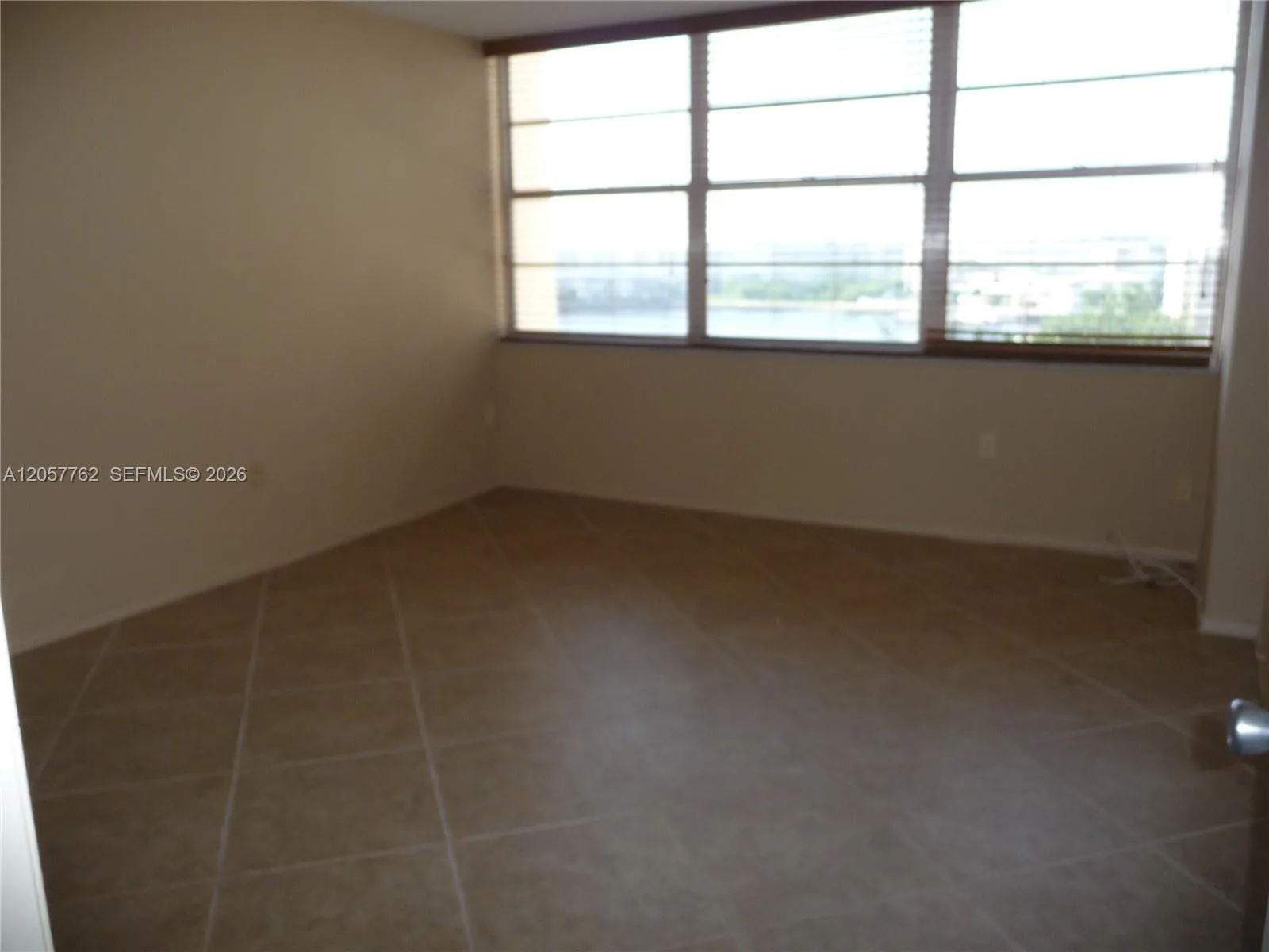 18071 Biscayne Blvd # 603, Aventura, FL 33160 photo 11