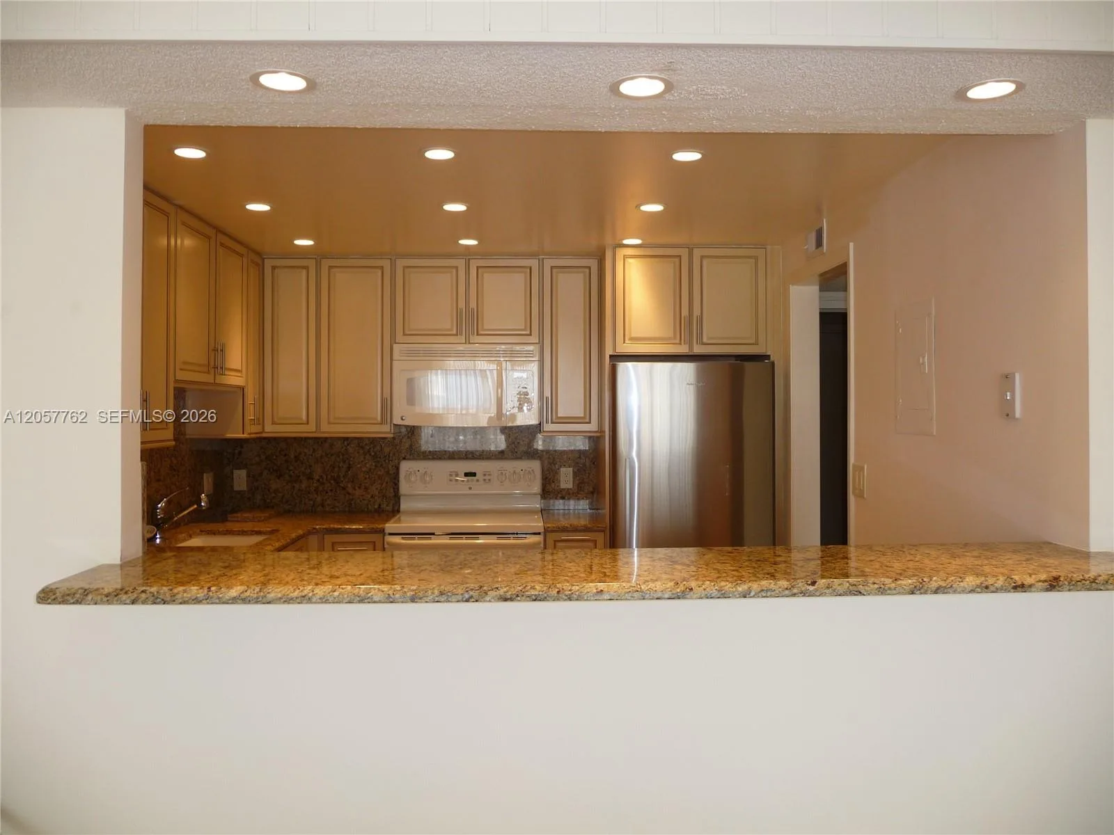 18071 Biscayne Blvd # 603, Aventura, FL 33160 photo 6