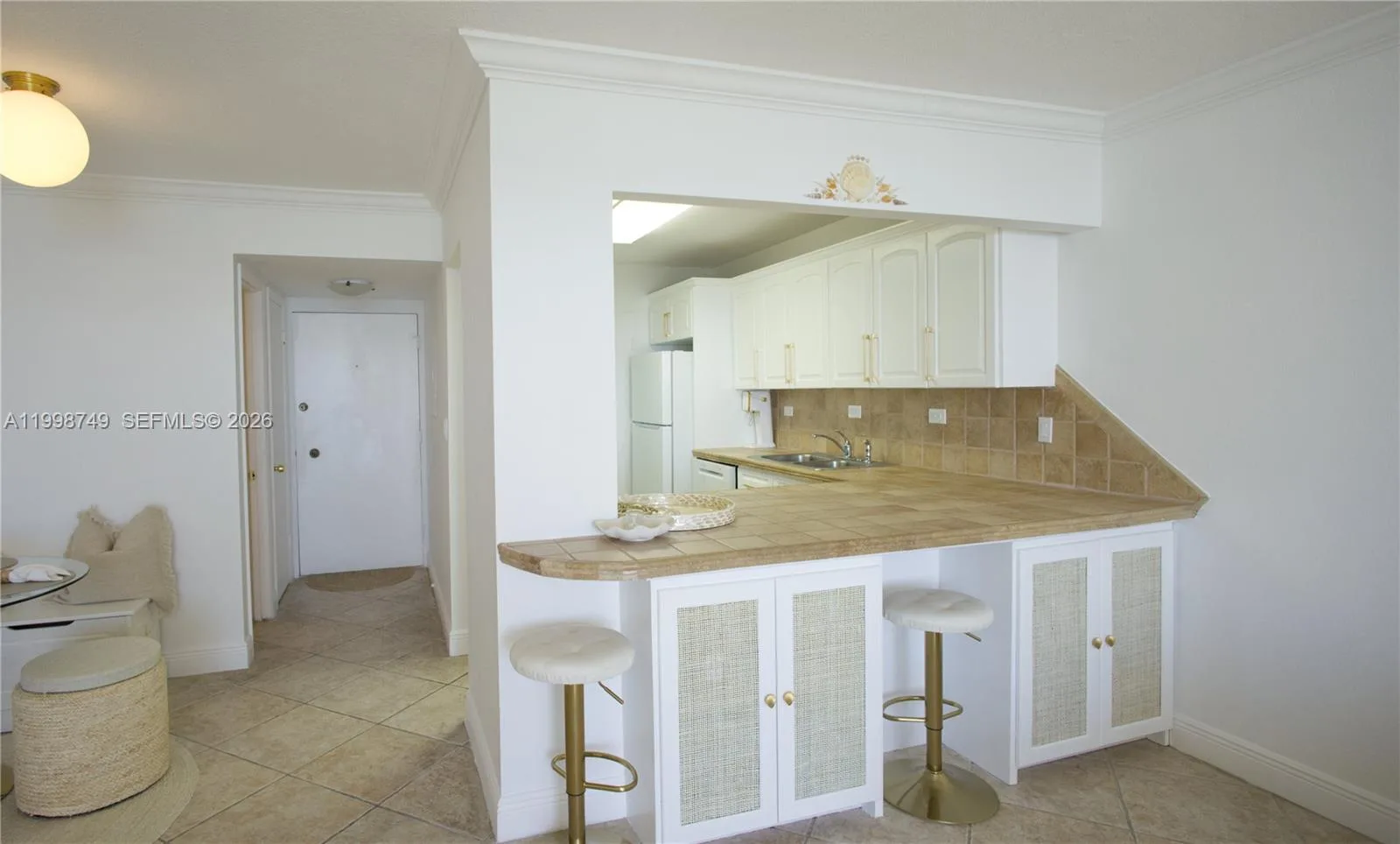 5555 Collins Ave # 15M, Miami Beach, FL 33140 photo 3