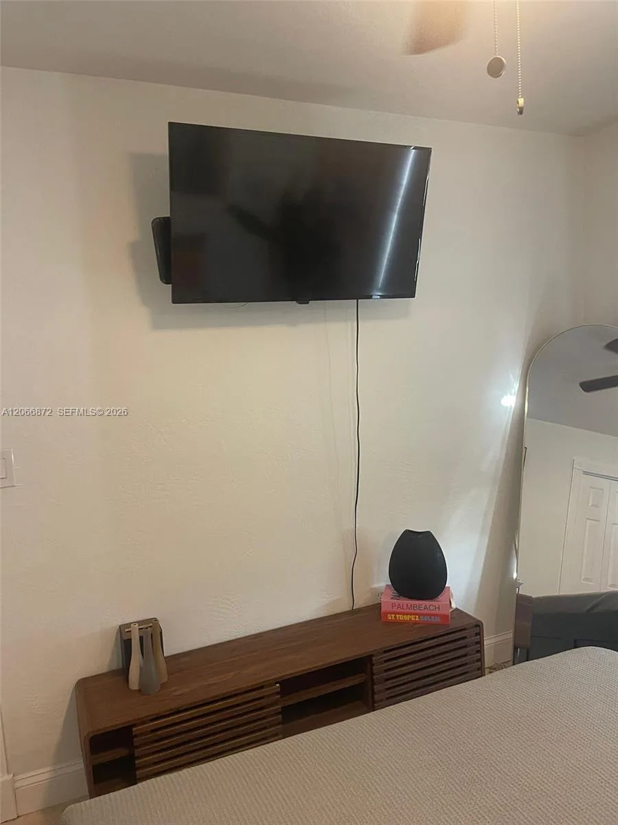 338 Roosevelt St # 1003, Hollywood, FL 33019 photo 5