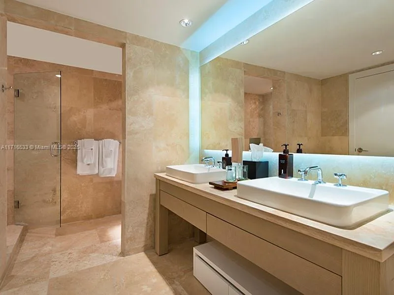 102 24th St # 1540, Miami Beach, FL 33139 photo 12